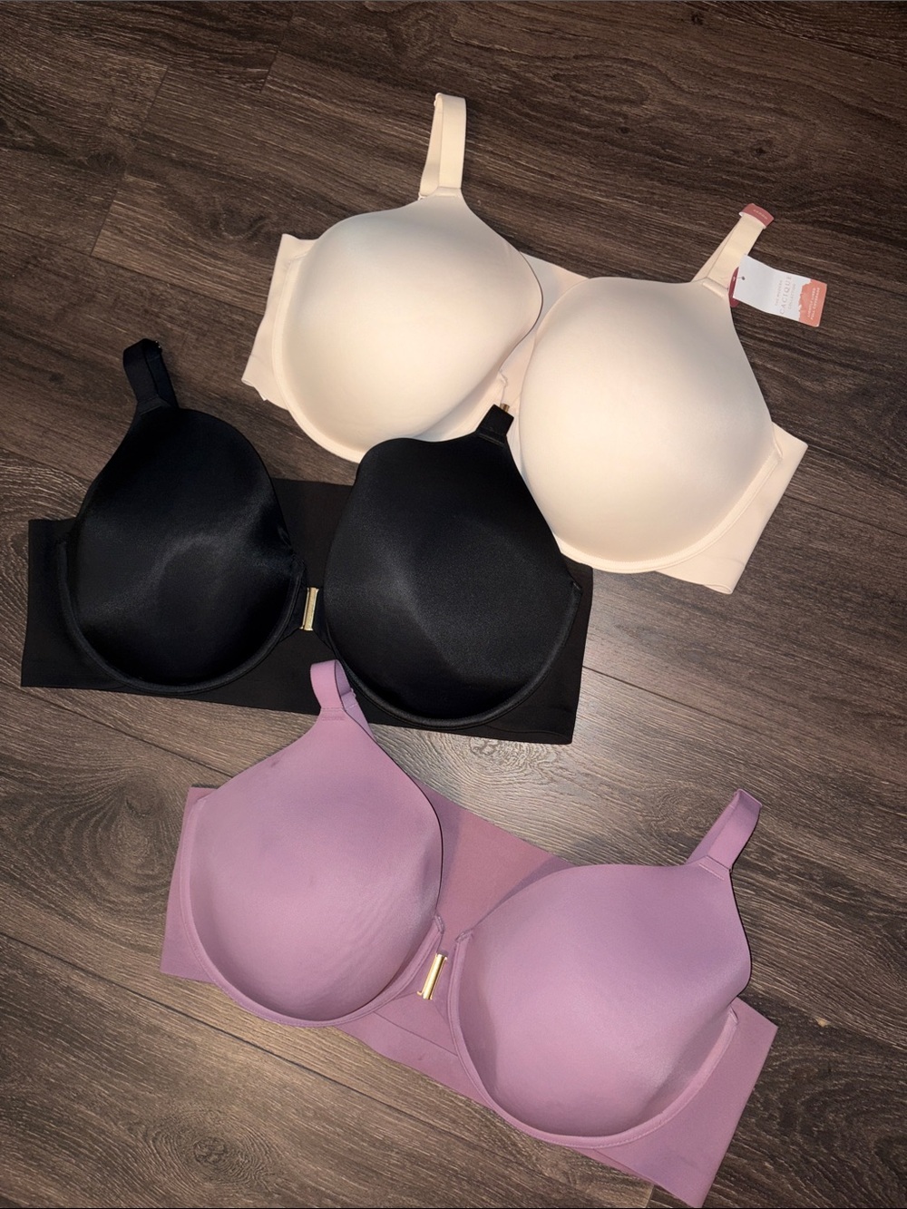 Cacique Totally Smooth Molded Cup Bras in Black, Cream, Lavender Lot 46DDD